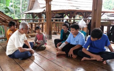 Ajak Karyawan Jadi Relawan: Solusi Bangun Indonesia Beri Edukasi Pengelolaan Sampah kepada Siswa Sekolah Alam Indonesia